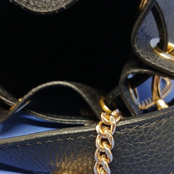 Anna Paola Black Leather Bucket Bag Made in Italy Measuring 8" High - Picture 7 of 9